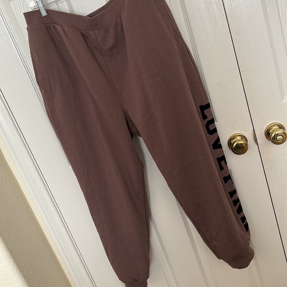 Pink Victoria’s Secret Everyday Lounge Reversible Sherpa Joggers brown - Picture 5 of 12